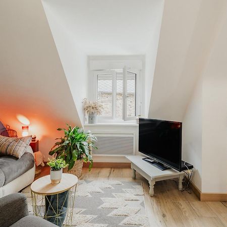 Appartement Du Bonheur Baguer-Pican Bagian luar foto