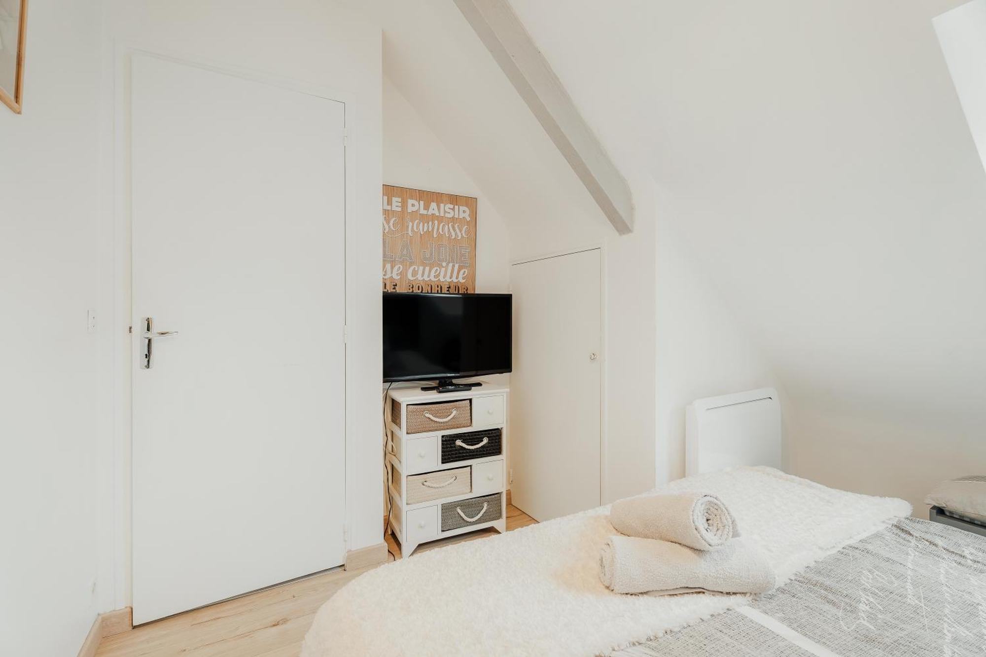 Appartement Du Bonheur Baguer-Pican Bagian luar foto